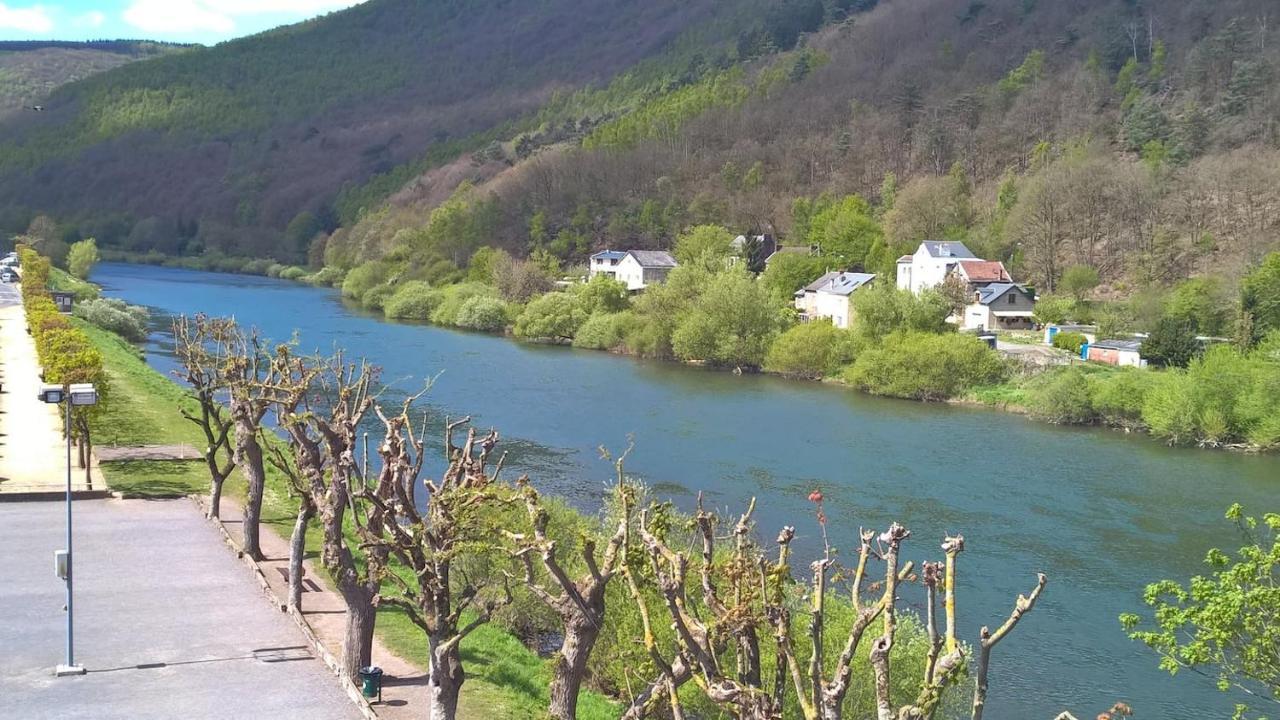 Le Balcon Sur La Meuse Villa Revin  ภายนอก รูปภาพ